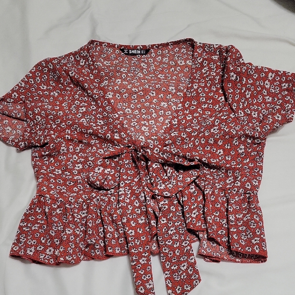 Tie Front Short Sleeve Floral Blouse